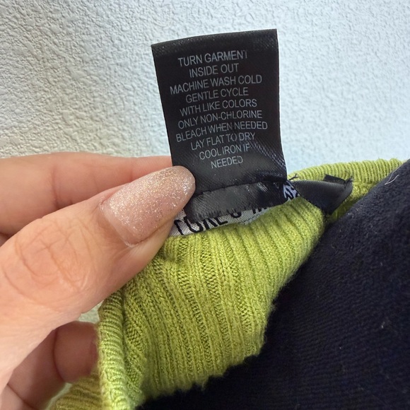 Green Ribbed Button-Up Cardigan - Picture 5 of 5